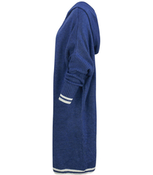 Teplý měkký svetr s kapucí