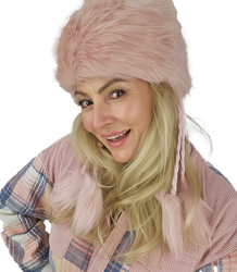 Chlupatá zimní čepice s bambulkami na šňůrkách