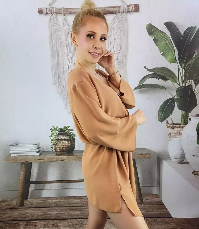 Krásné volné asymetrické minišaty