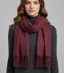 Elegantní šátek s třásněmi v jedné barvě