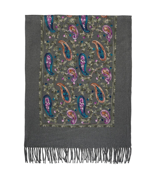 Dámský šátek s vyšívaným vzorem a střapci