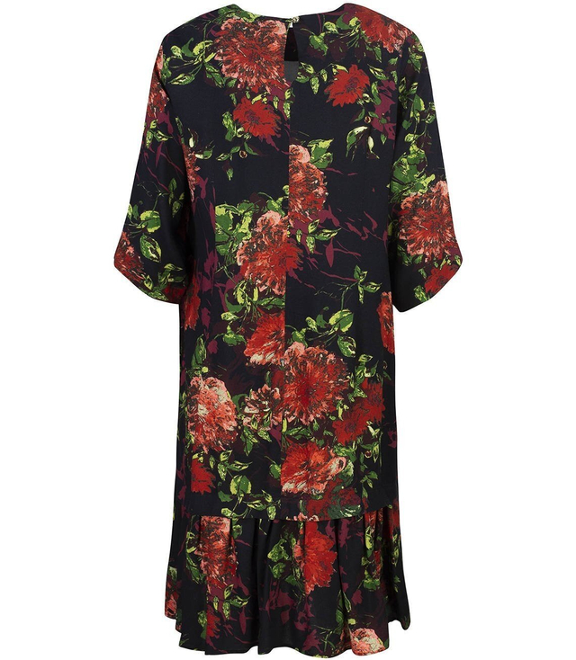 Jednoduché dámské šaty s volánem jarní šaty