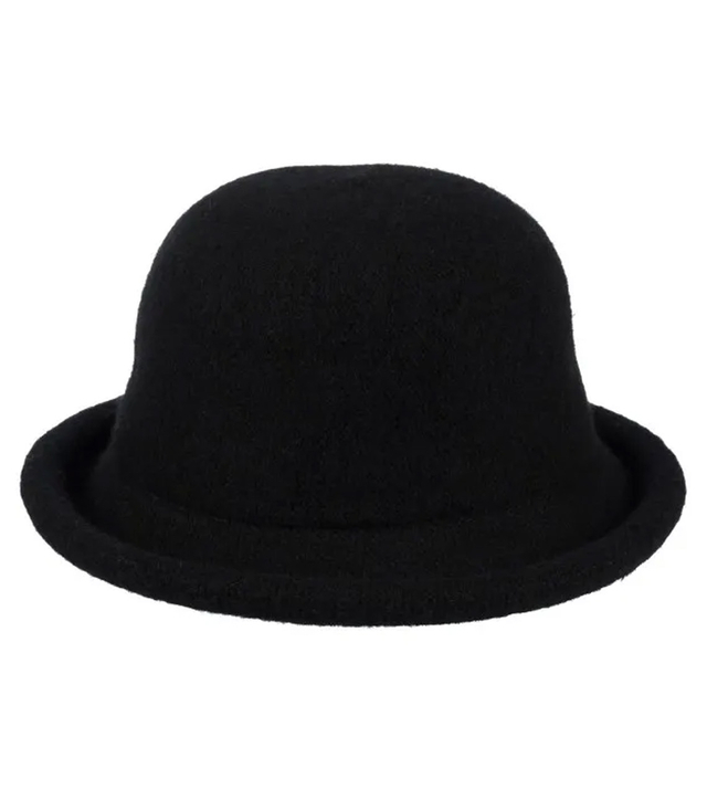 Dámský klobouk z měkké plyšové látky