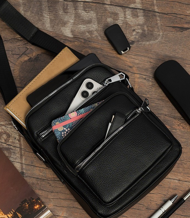 Pánská malá obdélníková polstrovaná taška elegantní