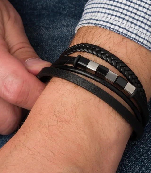 Pánské náramky ideální pro dárek pletené