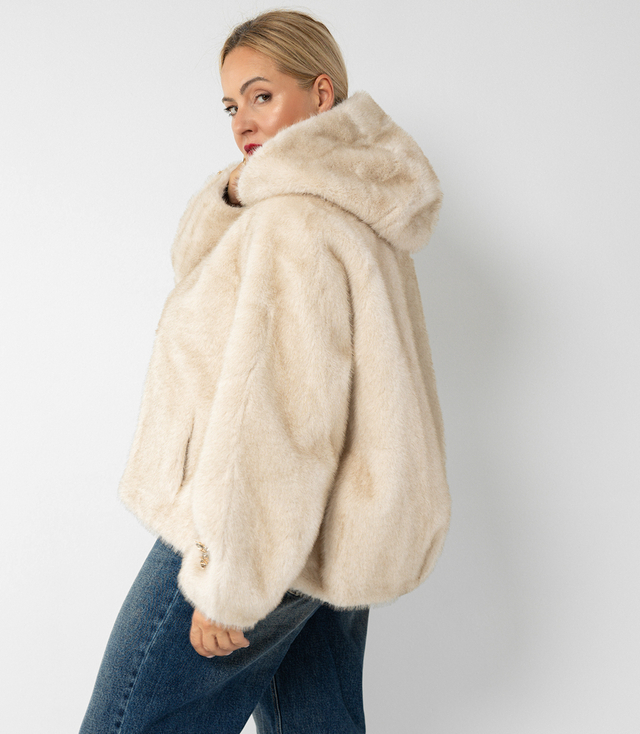 Luxusní kožešinový trapézový střih se zlatými prvky AURORA