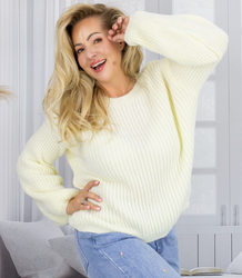 Pruhovaný svetr z měkké nadýchané látky s rukávy