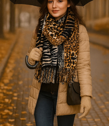 Elegantní šátek se střapci