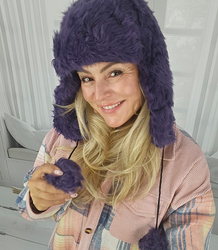 Teplá dámská klapka na uši