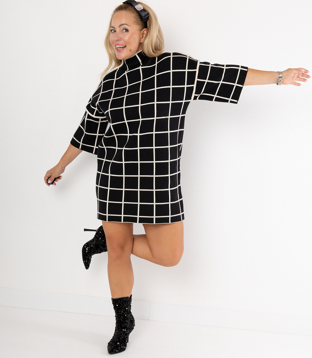 Pletené šaty TWIGGY s trapézovým vzorem