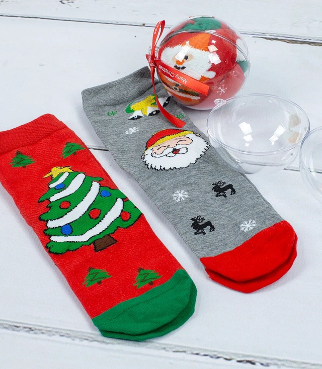 Dámské vánoční ponožky s cetky s Mikulášem. Teplý dárek