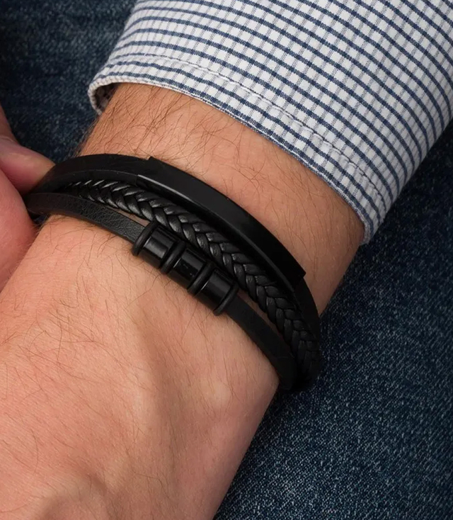 Pánské náramky ideální pro dárek pletené