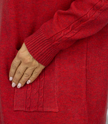 Pletené šaty s prolamovanými rukávy a kapsami