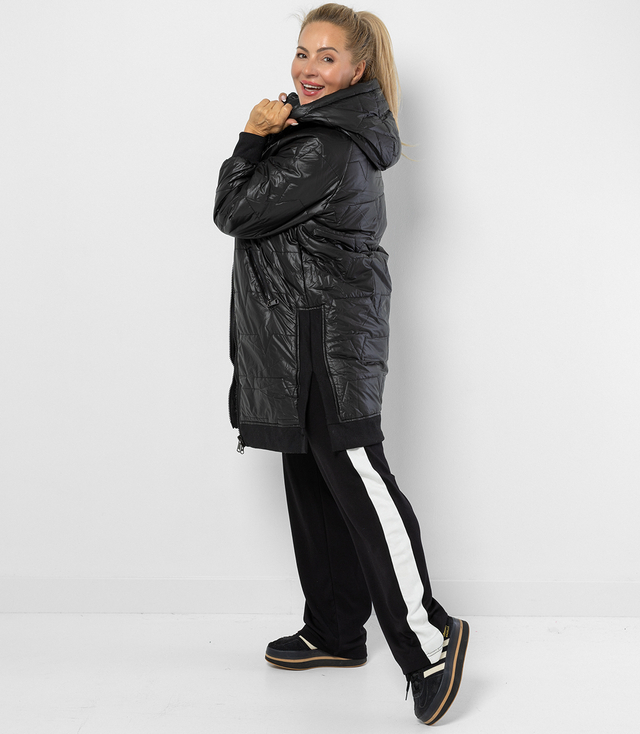 Dlouhá bunda s prošíváním a bočními rozparky ROMA