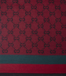  Oboustranná šála s elegantním vzorem