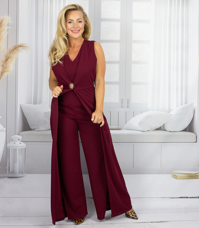 Elegantní večerní oblek se širokými nohavicemi