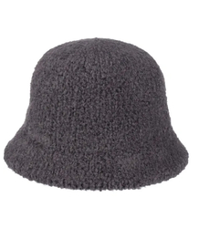 Dámský klobouk z měkké plyšové látky