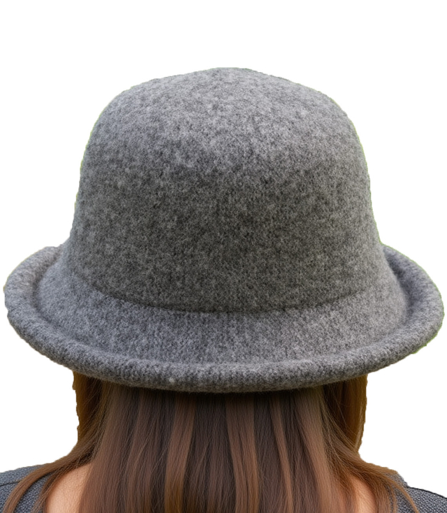 Dámský klobouk z měkké plyšové látky