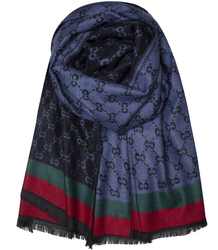  Oboustranná šála s elegantním vzorem