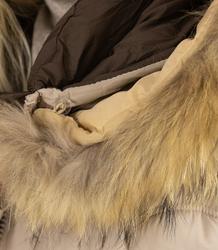 Teplá zimní bunda s ozdobnými bambulkami SHAKIRA