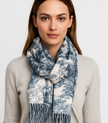 Dámská šála s květinovým motivem a střapci elegantní