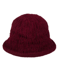 Dámský klobouk z měkké plyšové látky