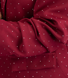 Dámský elegantní a večerní oblek z flitrů