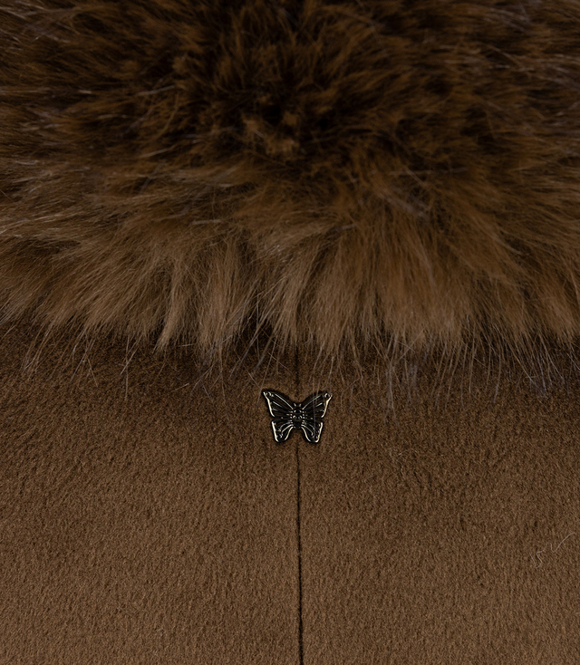 Elegantní dámský kabát s ozdobnou kožešinou CRYSTAL