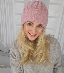 Stylová dámská zimní čepice