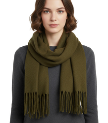 Elegantní šátek s třásněmi v jedné barvě