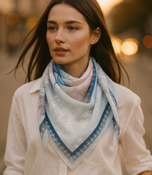 Elegantní dámská šála s šíleným vzorem 70x70