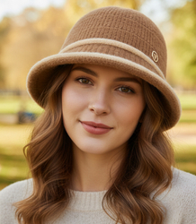 Dámský klobouk cloche patch flower