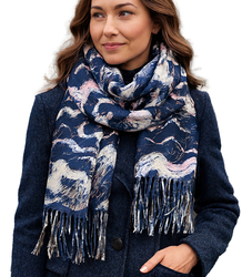 Dámská šála se střapci s geometrickým motivem