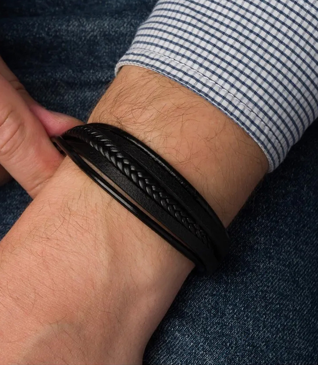 Pánské náramky ideální pro dárek pletené