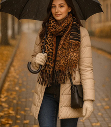 Elegantní šátek se střapci