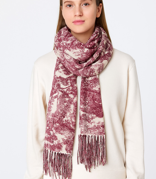 Dámská šála s květinovým motivem a střapci elegantní