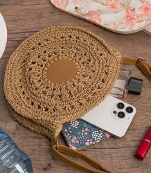 Kulatá pletená boho kabelka s dlouhým popruhem