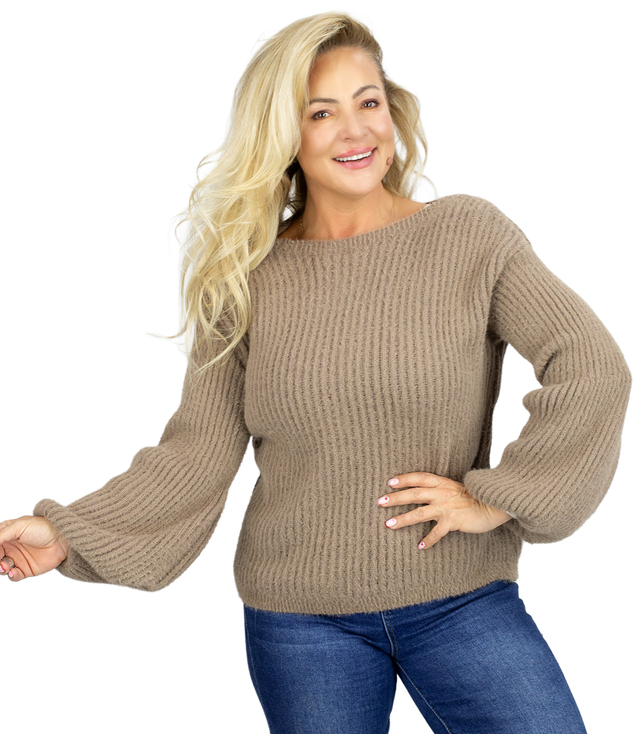 Pruhovaný svetr z měkké nadýchané látky s rukávy