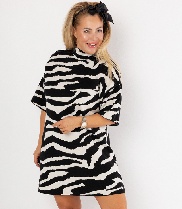 Pletené šaty TWIGGY s trapézovým vzorem