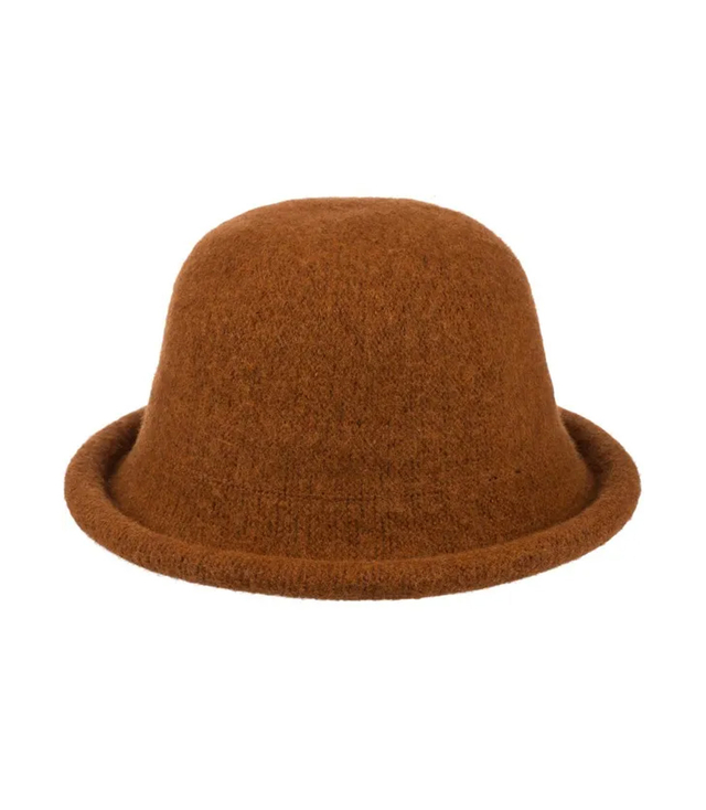 Dámský klobouk z měkké plyšové látky