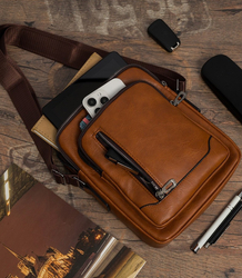 Pánská malá obdélníková polstrovaná taška elegantní