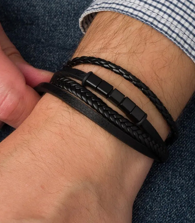 Pánské náramky ideální pro dárek pletené