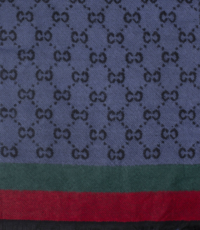  Oboustranná šála s elegantním vzorem