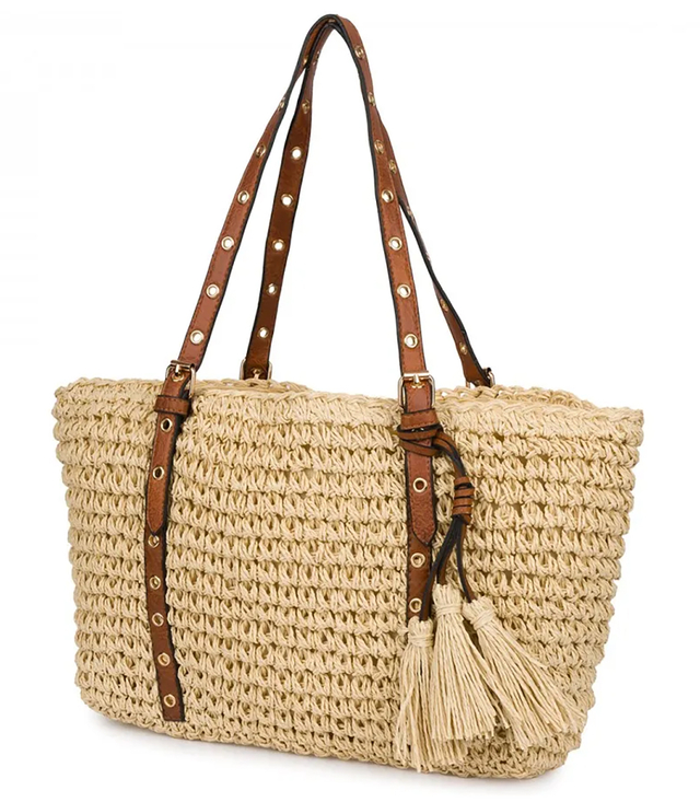 Stylová boho kabelka s ozdobnými cvočky a střapci