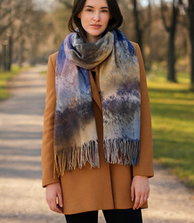 Dámská šála se střapcovým motivem v barvě kravaty