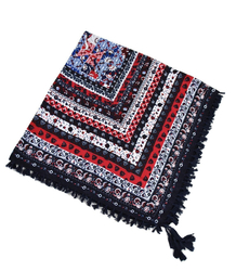 Krásné barevné šátky ve stylu BOHO