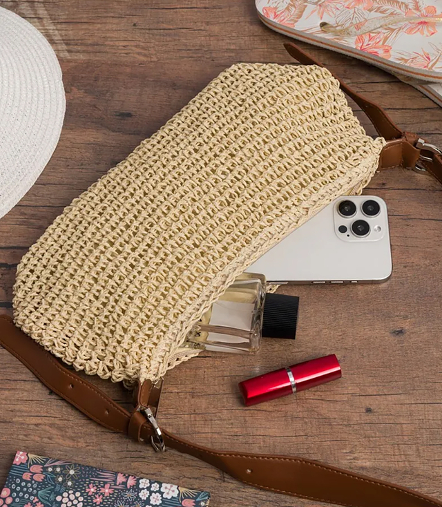 Boho kabelka z rafie s nastavitelným silnějším popruhem