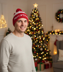 Zimní vánoční čepice s bambulí - ideální pro preze